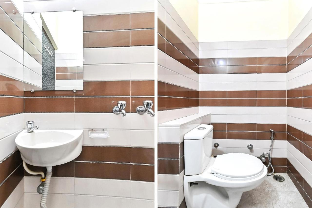 Oyo 49672 Hotel Galaxy Moradabad Buitenkant foto