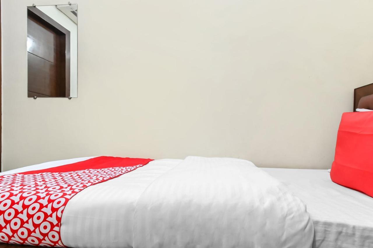 Oyo 49672 Hotel Galaxy Moradabad Buitenkant foto